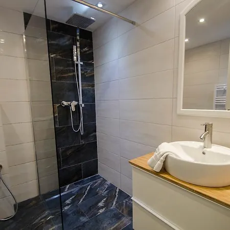 The Good View By In One * Zell am See